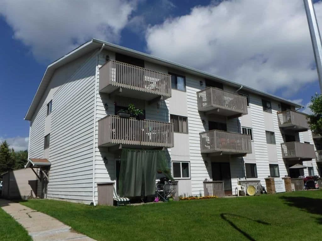 302 114 Mount Pleasant Drive Camrose