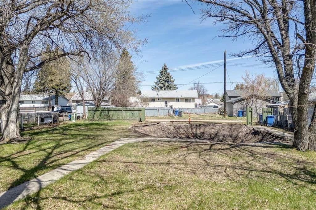 5826 57 Street Red Deer
