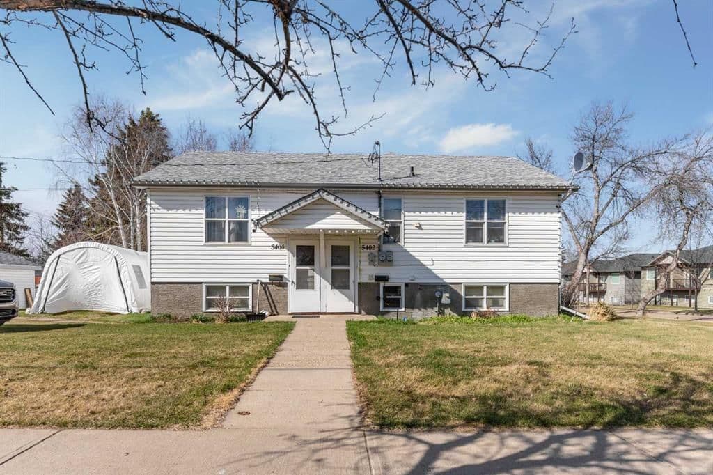 5402 47 Avenue Camrose