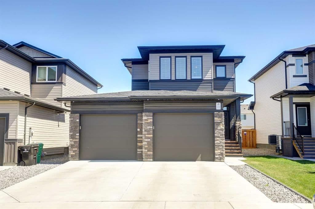 233 Agnes Short Place N Lethbridge