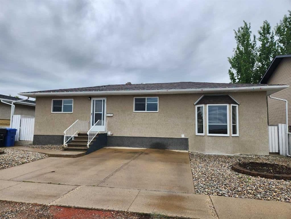 1112 44 Avenue N Lethbridge