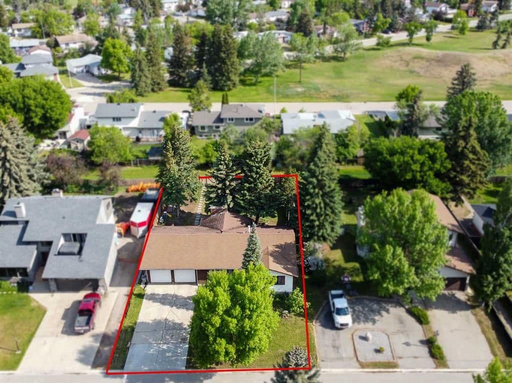 9830 75 Avenue Grande Prairie