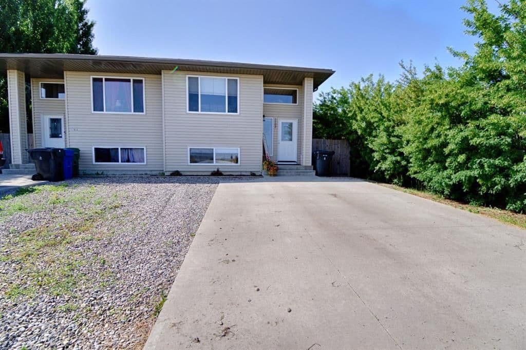 1102 44 Avenue N Lethbridge