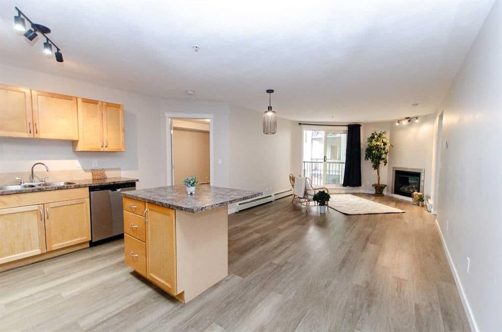 212 5601 Kerrywood Drive Red Deer