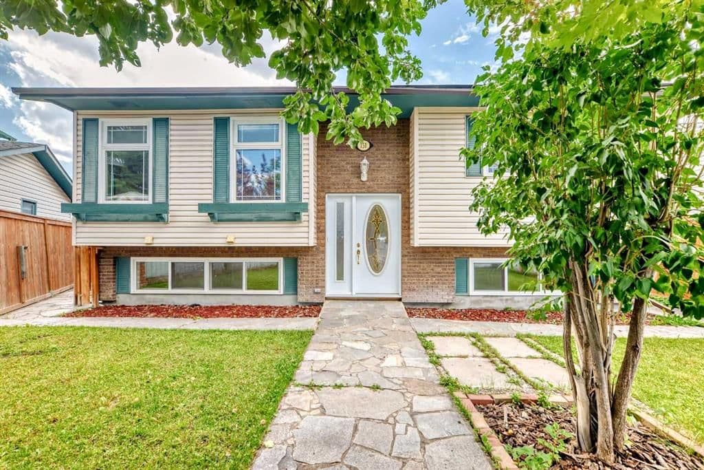 Sold property in Whitehorn