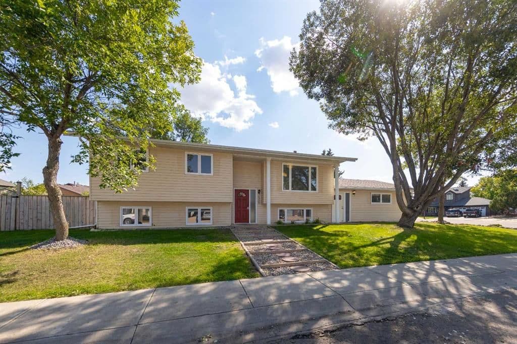 Sold property in Steele Heights