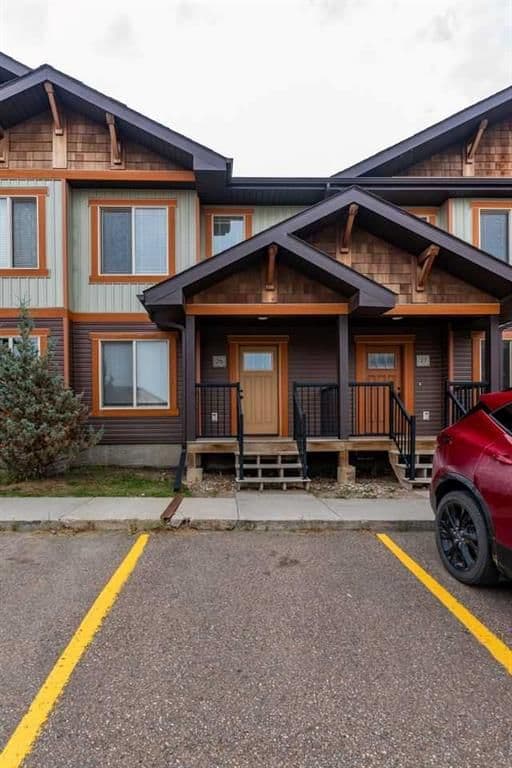 Sold property in Larsen Grove