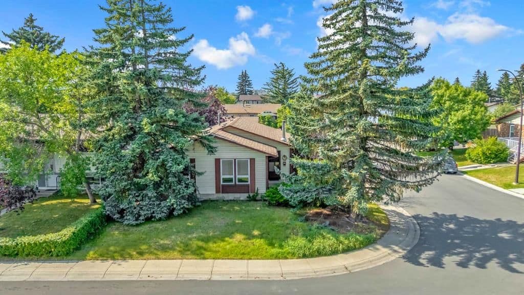 Sold property in Whitehorn