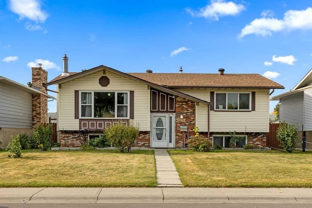 Sold property in Whitehorn