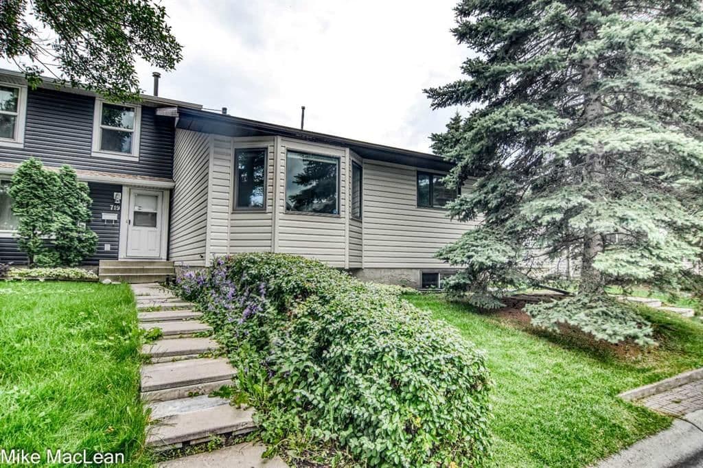 Sold property in Whitehorn