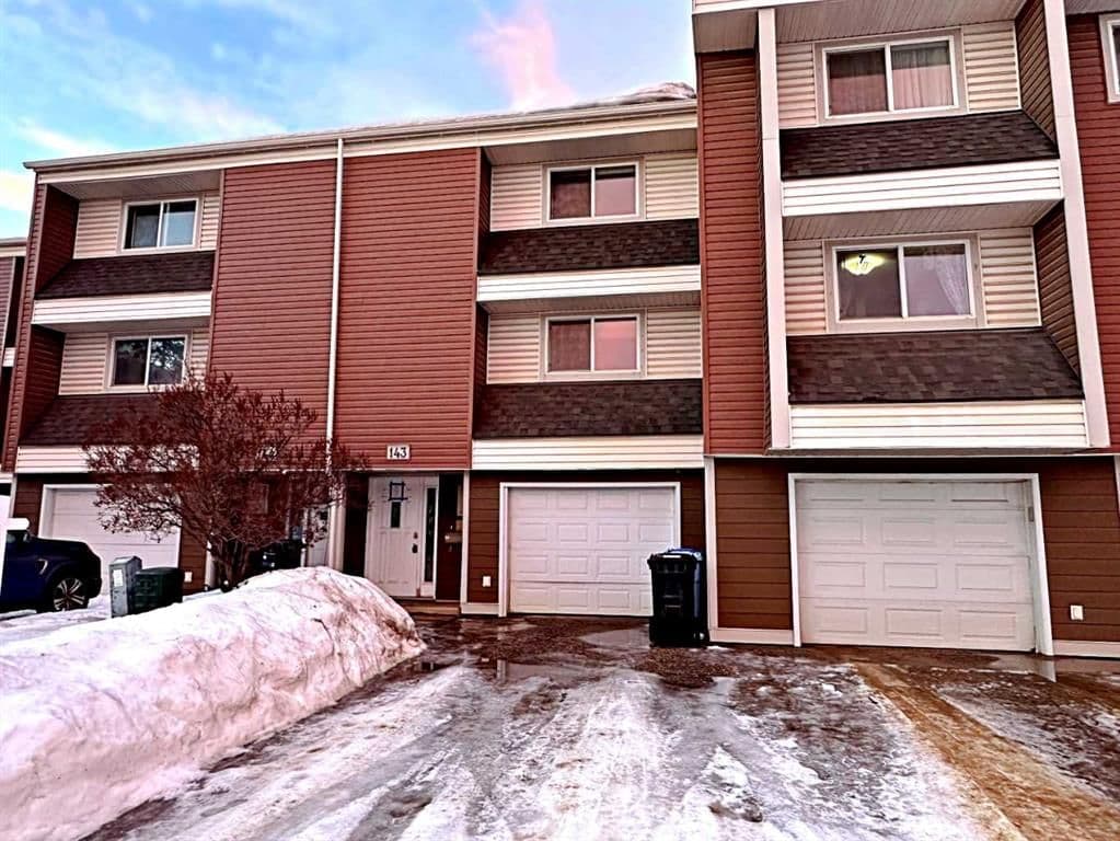 Sold property in Thickwood