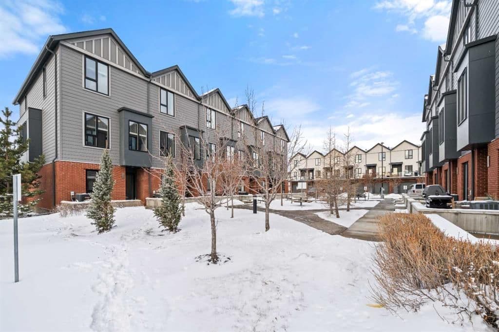 Sold property in Drake Landing