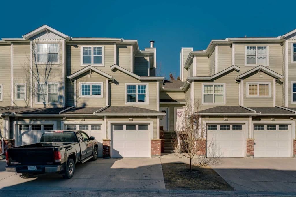 Sold property in Coach Hill