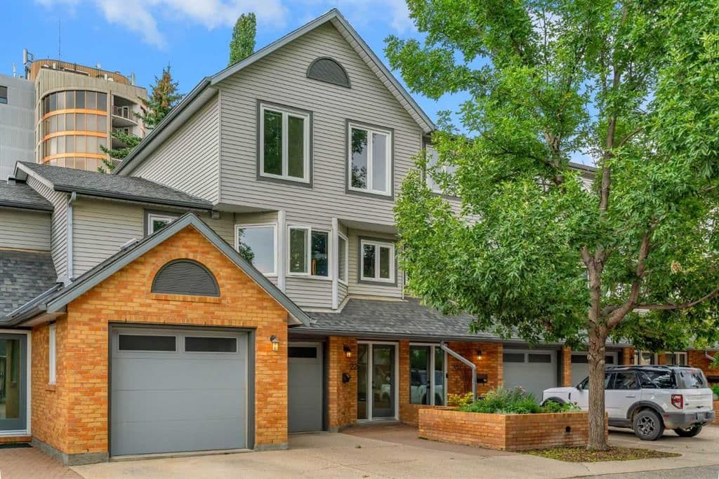Sold property in Coach Hill