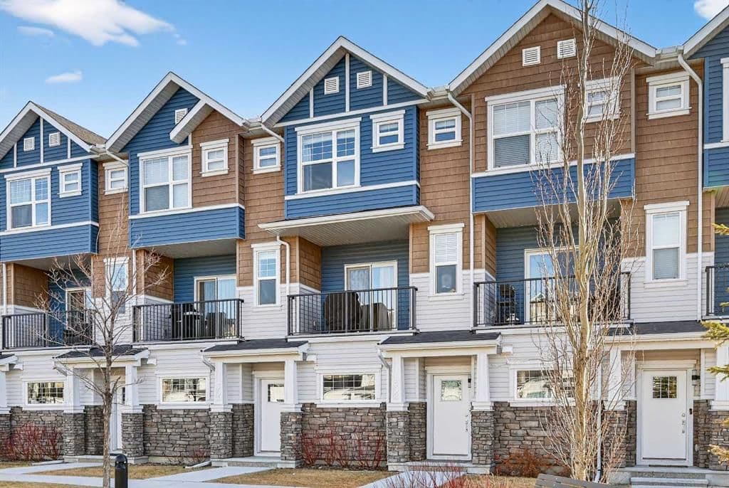 Sold property in Canals