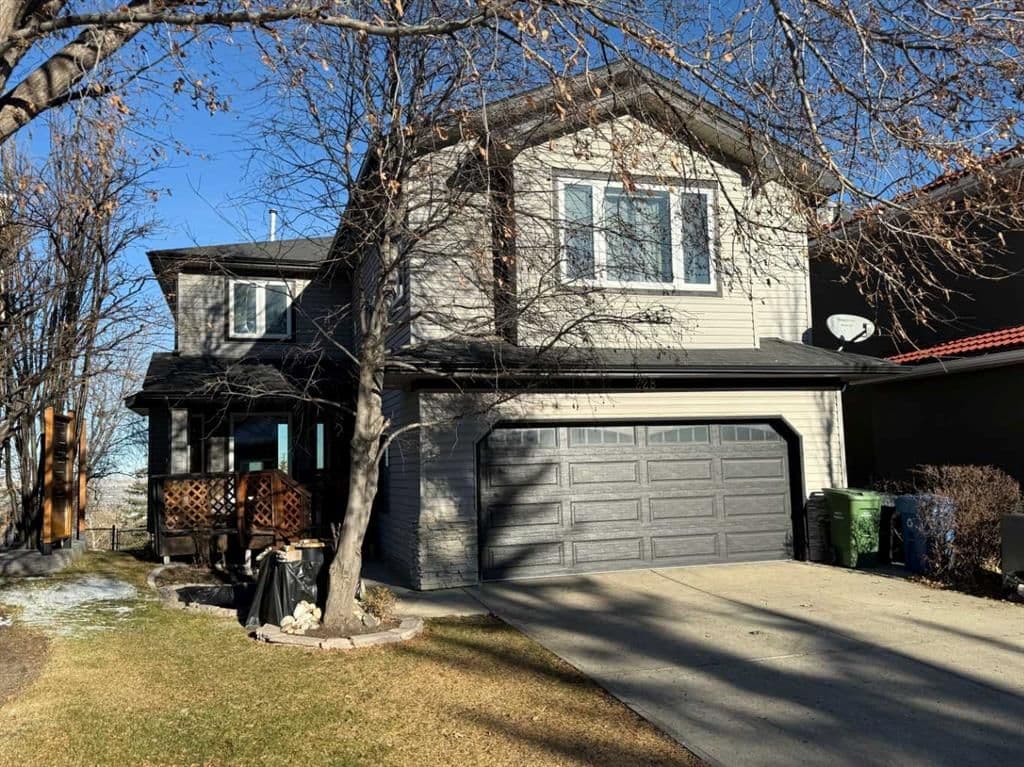 Sold property in MacEwan Glen