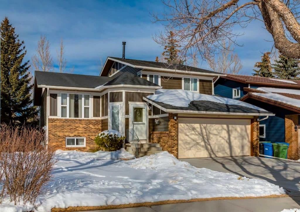 Sold property in MacEwan Glen