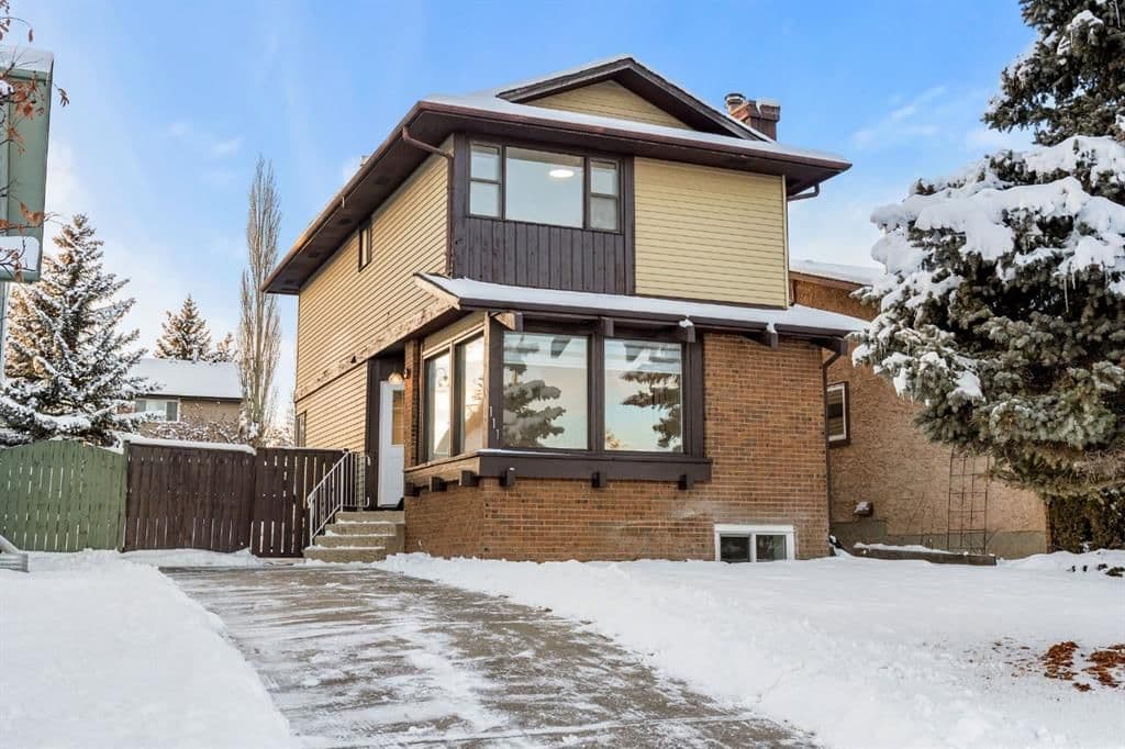 Sold property in MacEwan Glen
