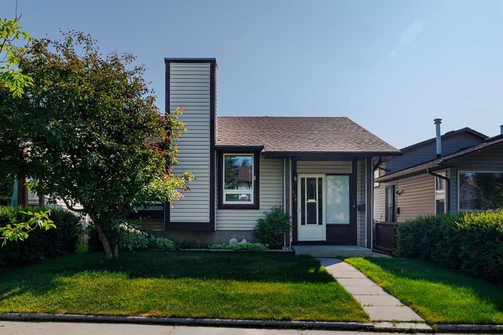 Sold property in MacEwan Glen