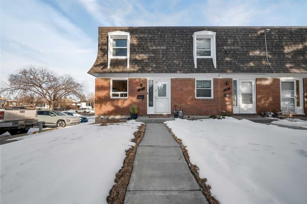 Sold property in Canyon Meadows