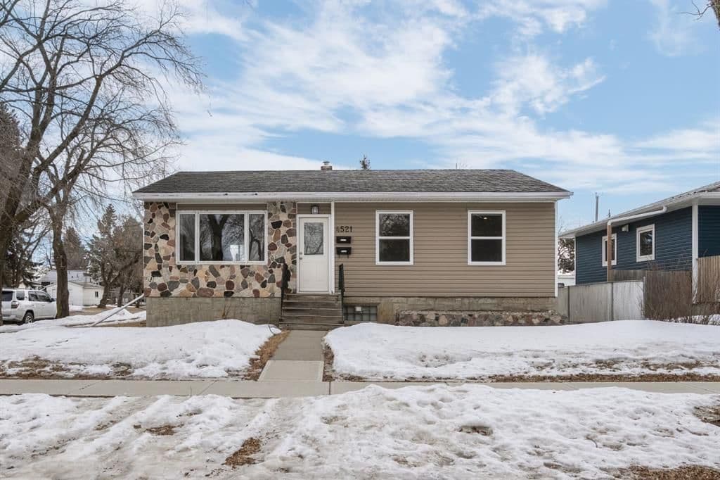 Sold property in Augustana
