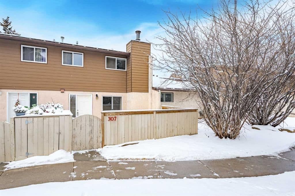 Sold property in Penbrooke Meadows