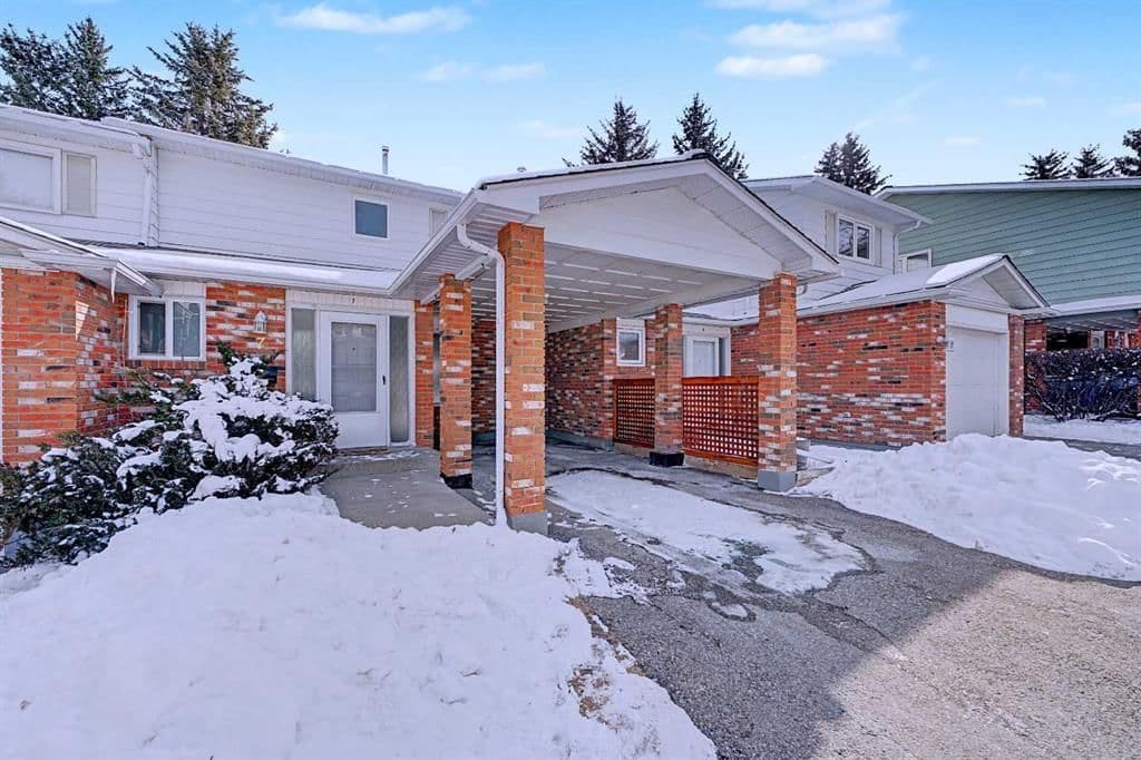 Sold property in Oakridge