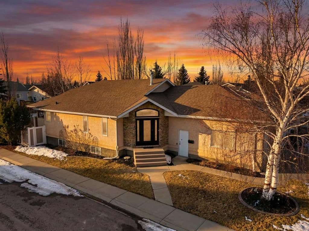 Sold property in Deer Park Village