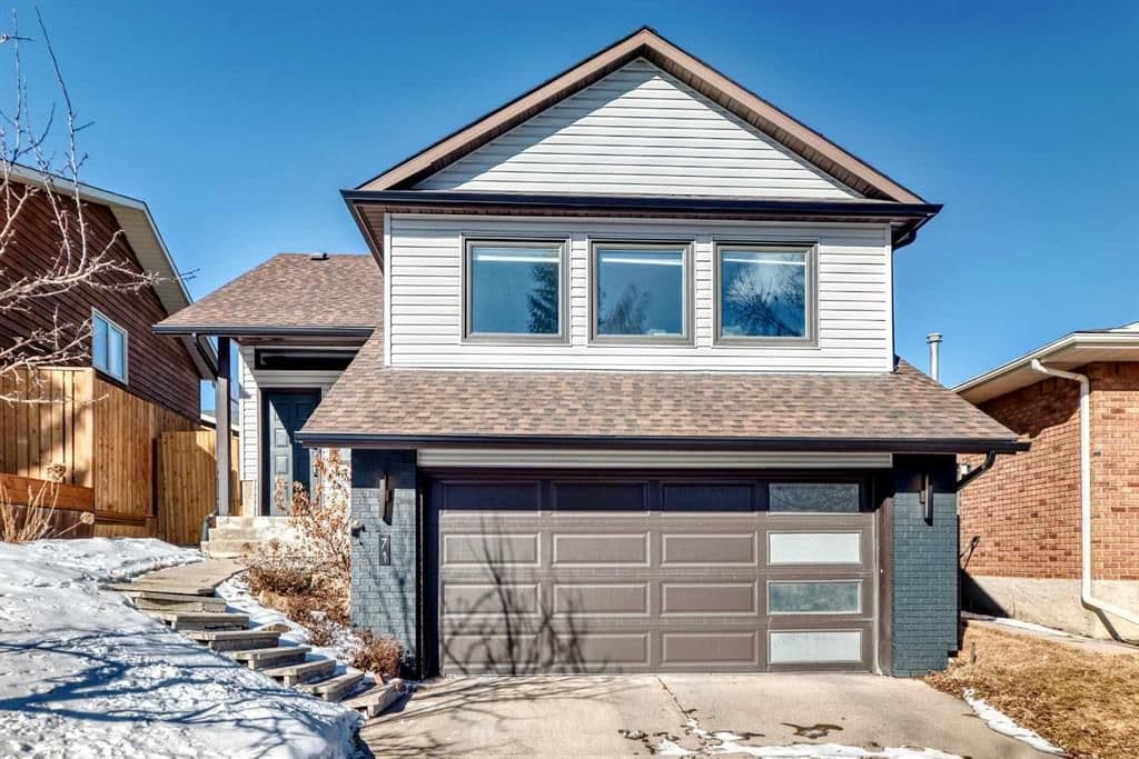 Sold property in MacEwan Glen