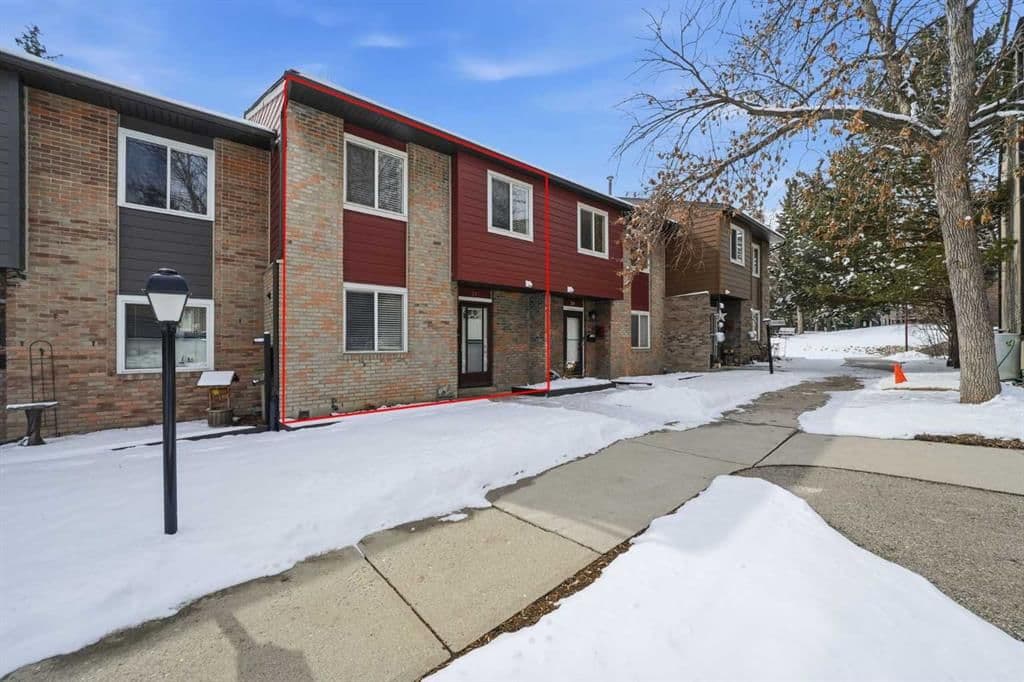 Sold property in Acadia