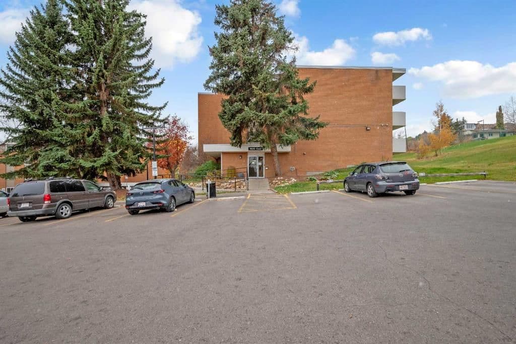 Sold property in Hounsfield Heights/Briar Hill