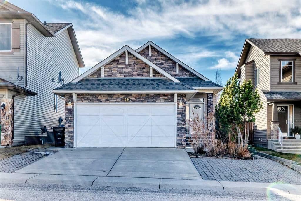 Sold property in Cougar Ridge