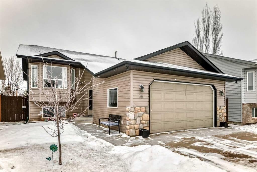 Sold property in Deer Park Village