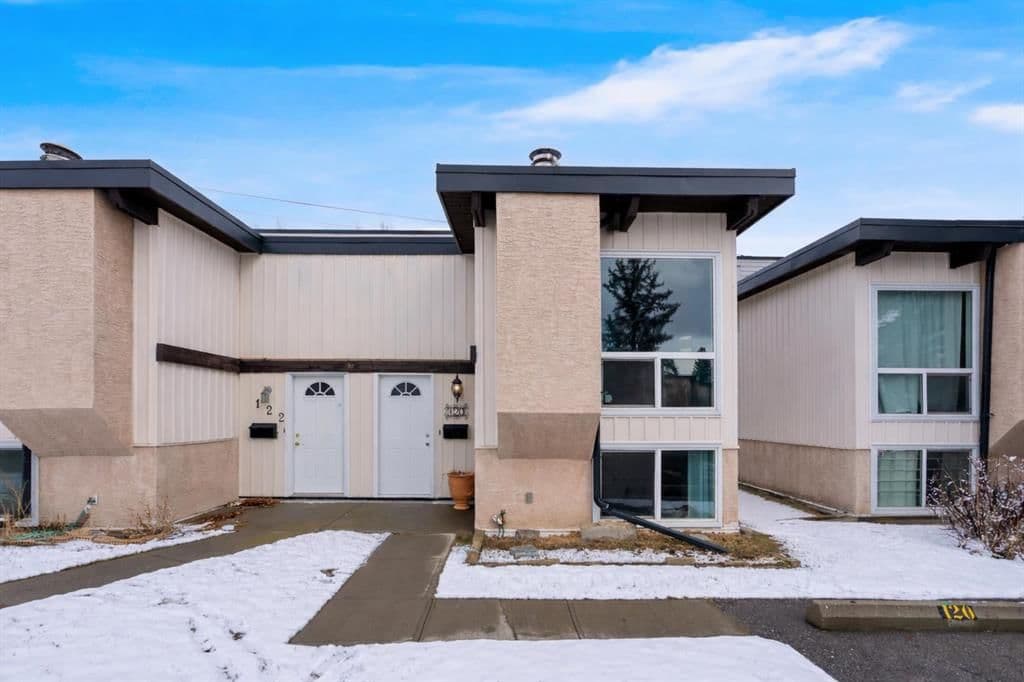 Sold property in Oakridge