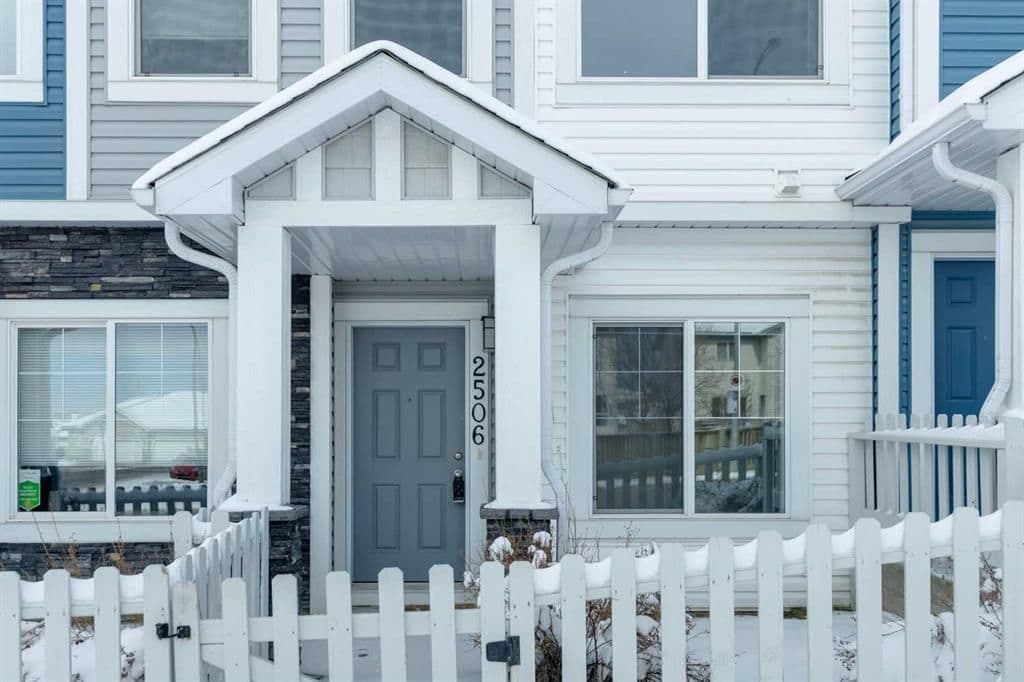 Sold property in Jumping Pound Ridge