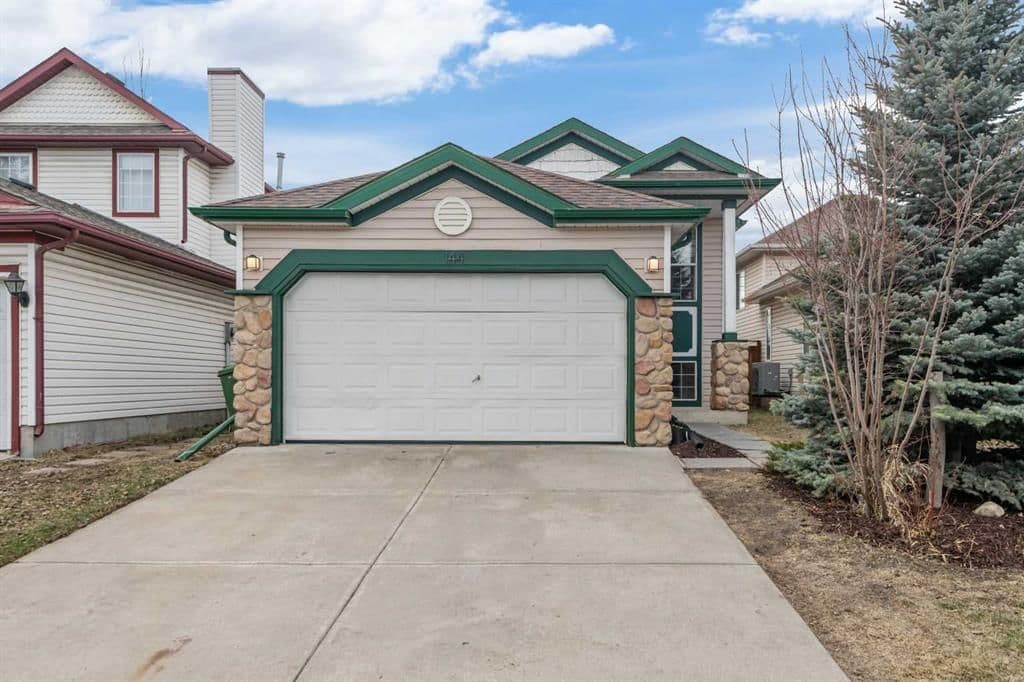 Sold property in McKenzie Lake