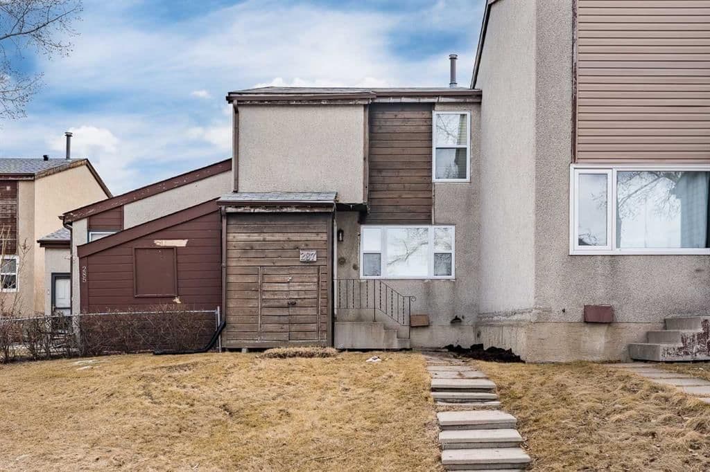Sold property in Penbrooke Meadows