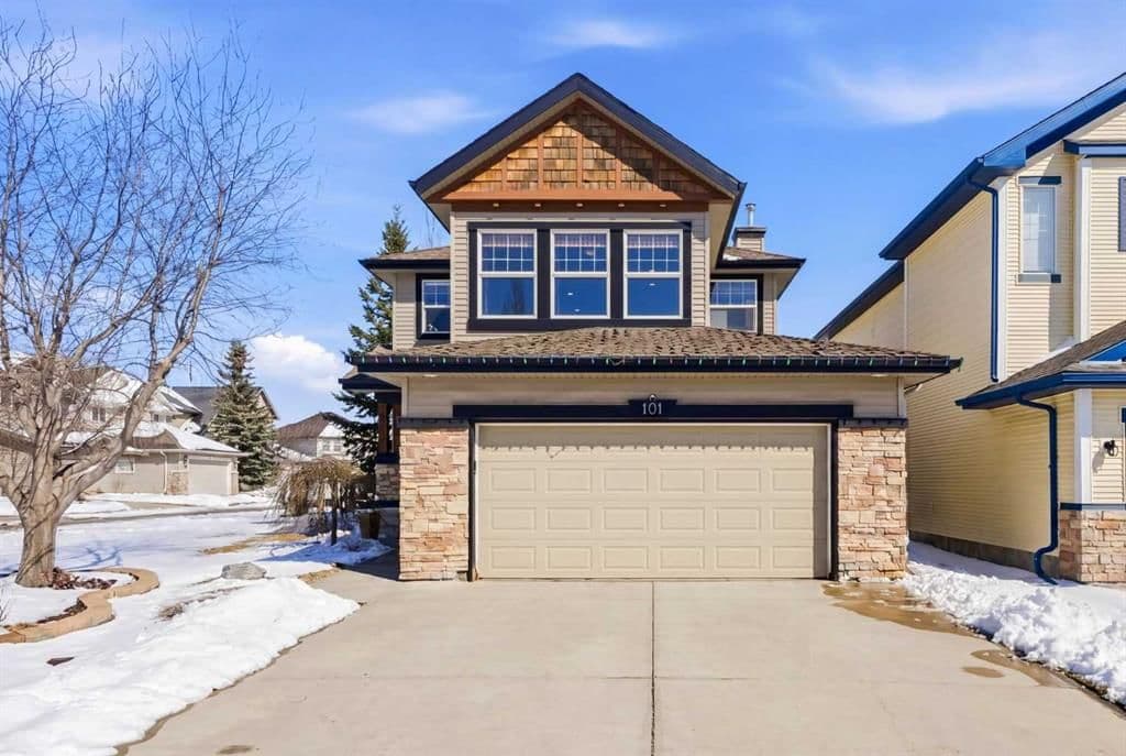 Sold property in Cougar Ridge