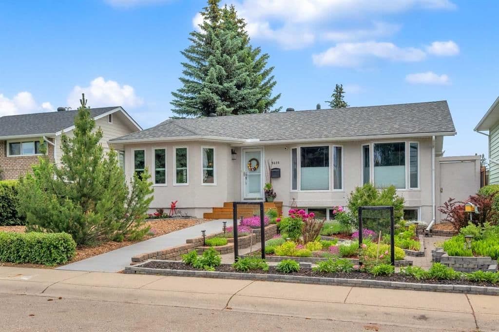 Sold property in Acadia