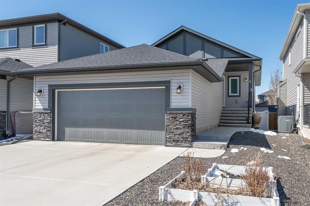Sold property in Drake Landing
