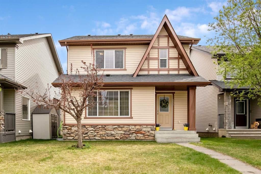 Sold property in Drake Landing