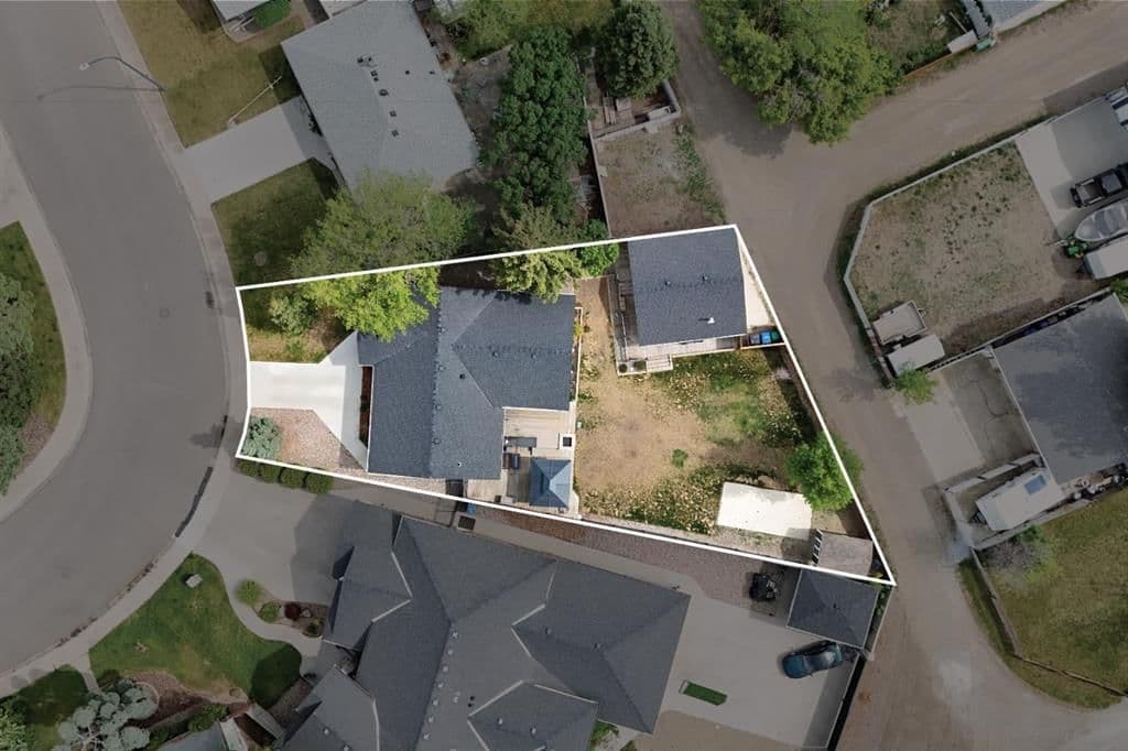 Sold property in Henderson Lake