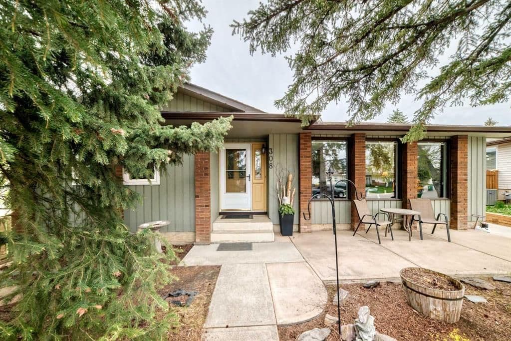 Sold property in Canyon Meadows