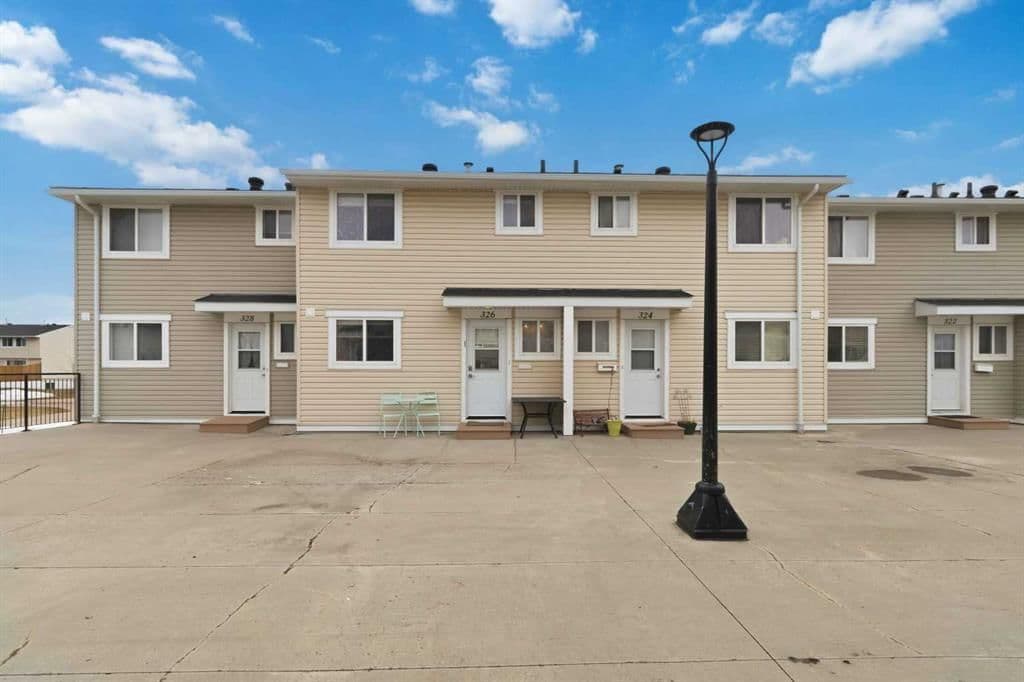 Sold property in Thickwood