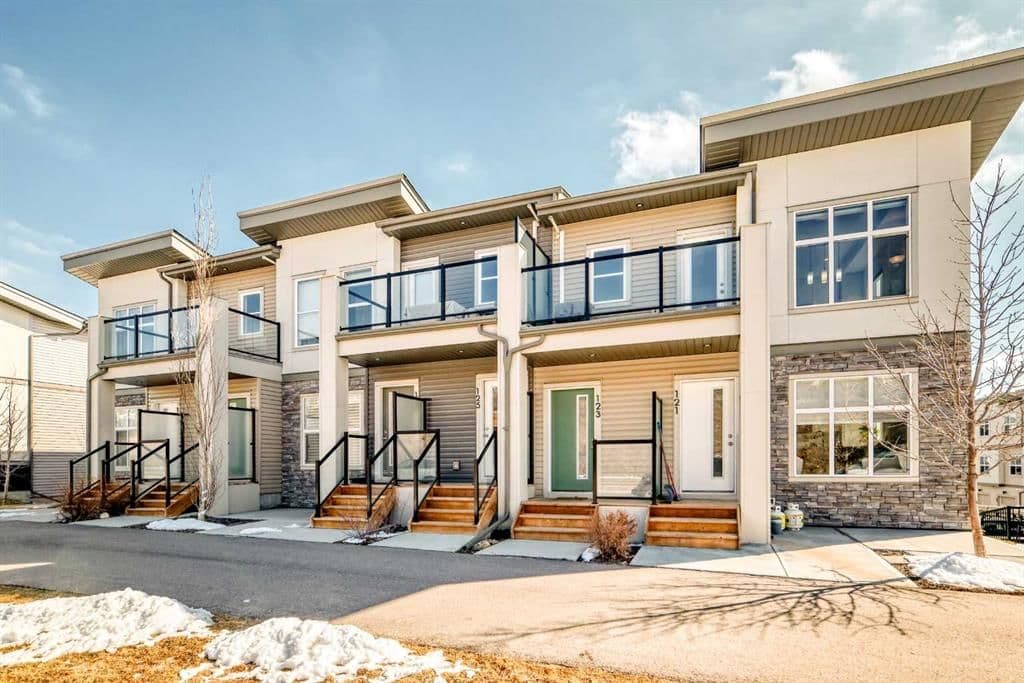 Sold property in Springbank Hill