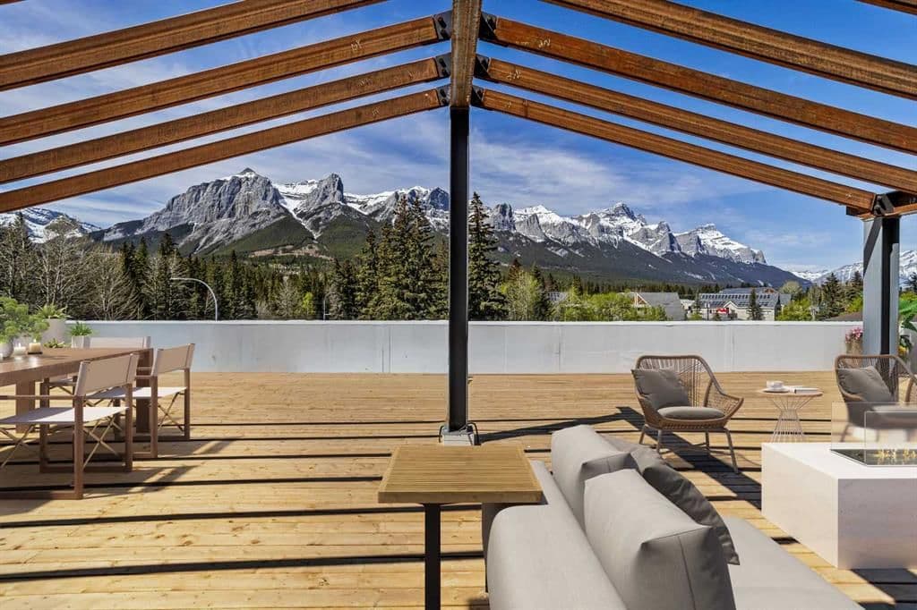 Sold property in Larch