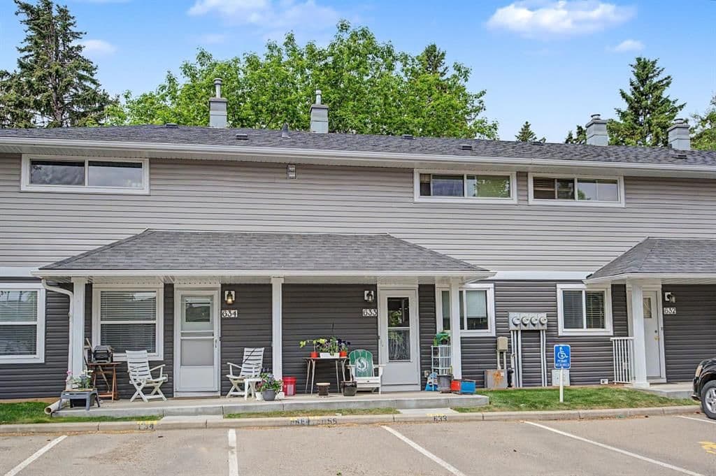 Sold property in Renfrew