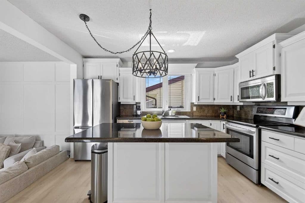Sold property in Canyon Meadows