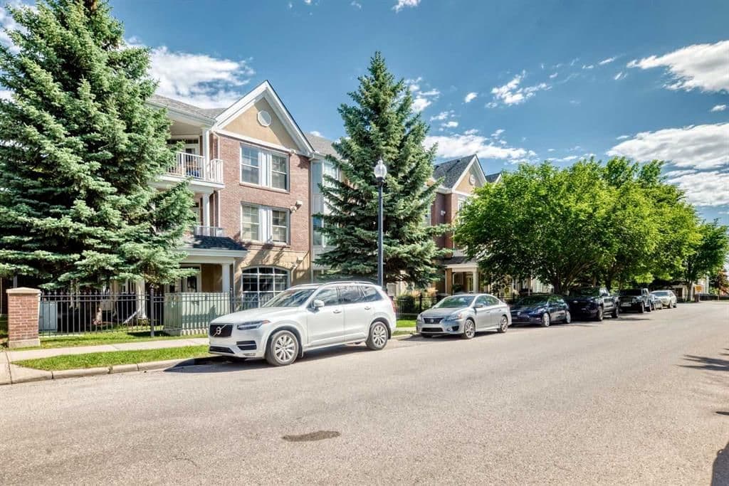 Sold property in Garrison Woods
