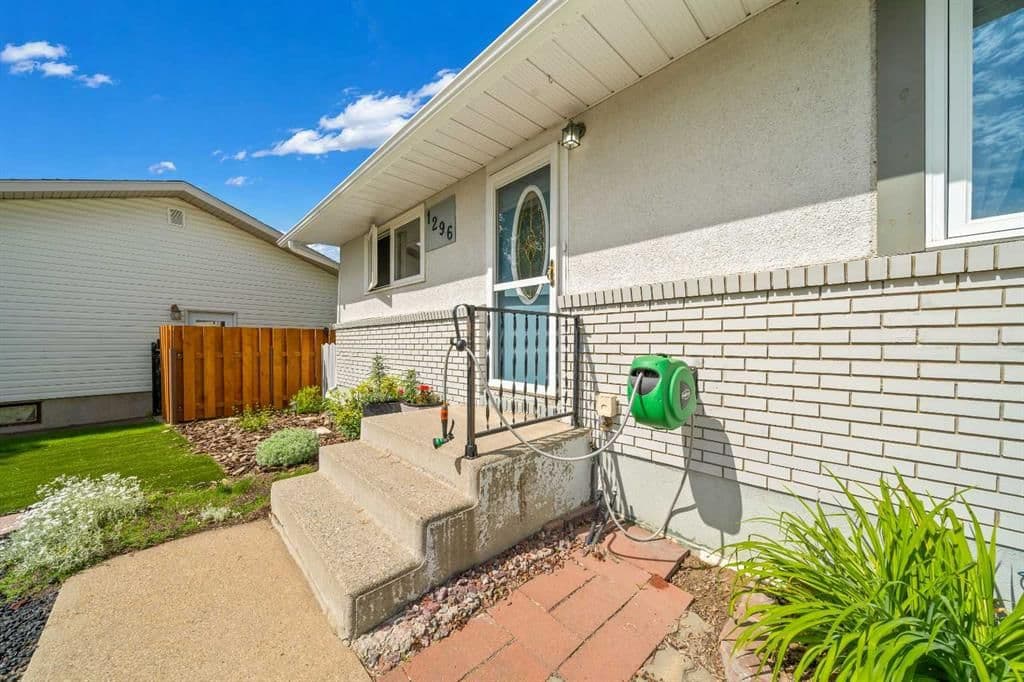 Sold property in Northwest Crescent Heights